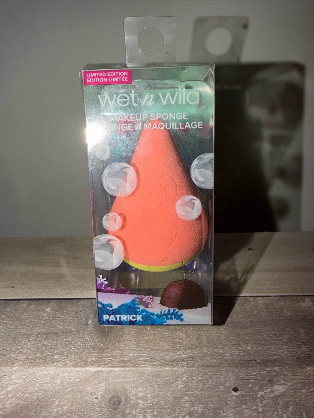 wet n wild Bright Orange & Lime Teardrop Makeup Sponge